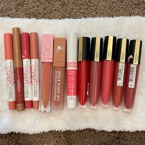 Bundle of 12 lipsticks for MUA kit